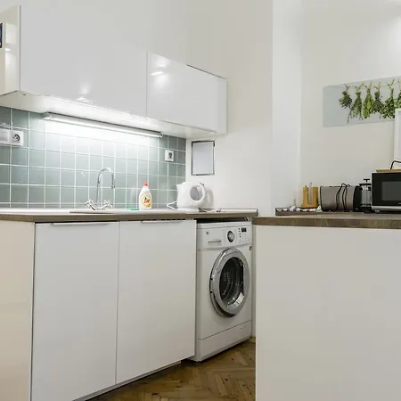 Charming Flatel In Heart Of *